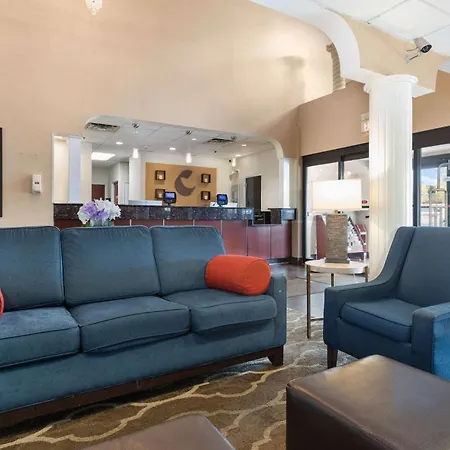 Comfort Suites Lombard - Addison-3